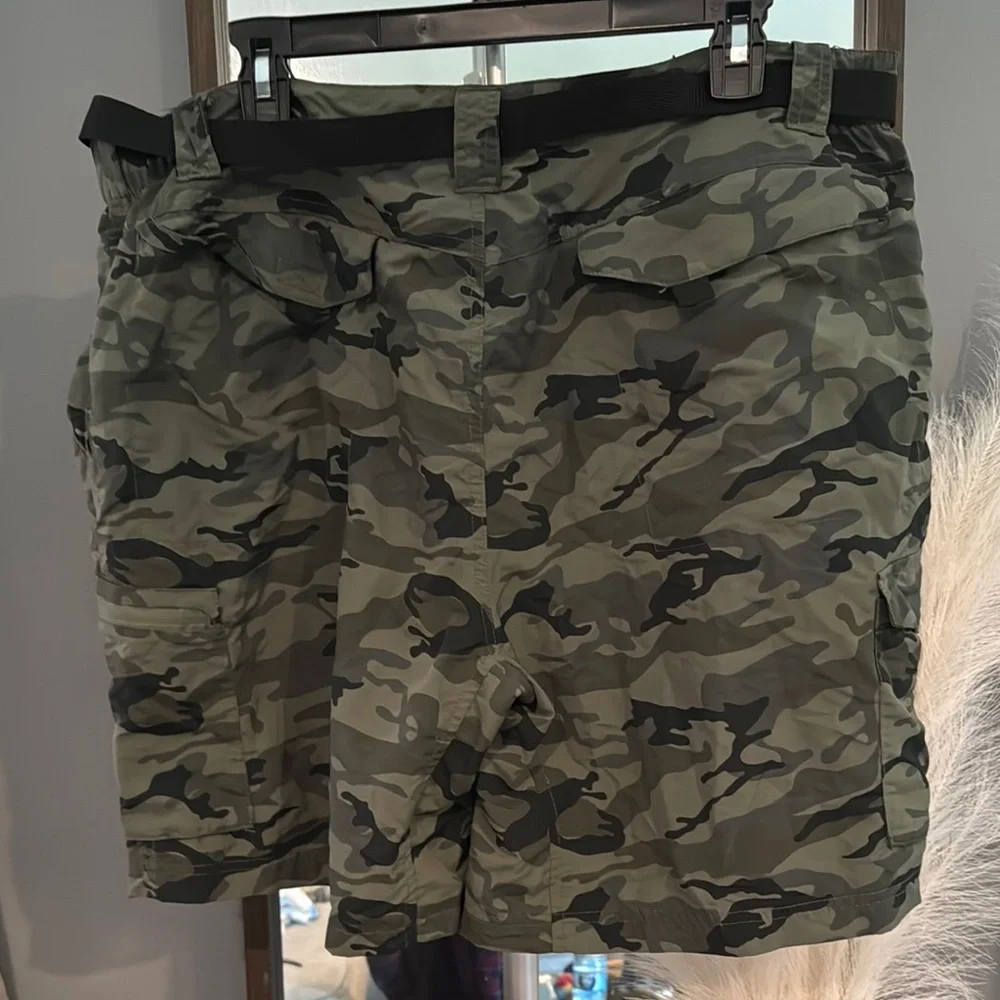 Green Cargo Shorts with Modern Camouflage Pattern